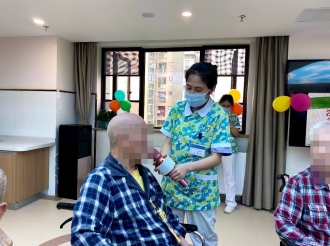 举办唱歌活动